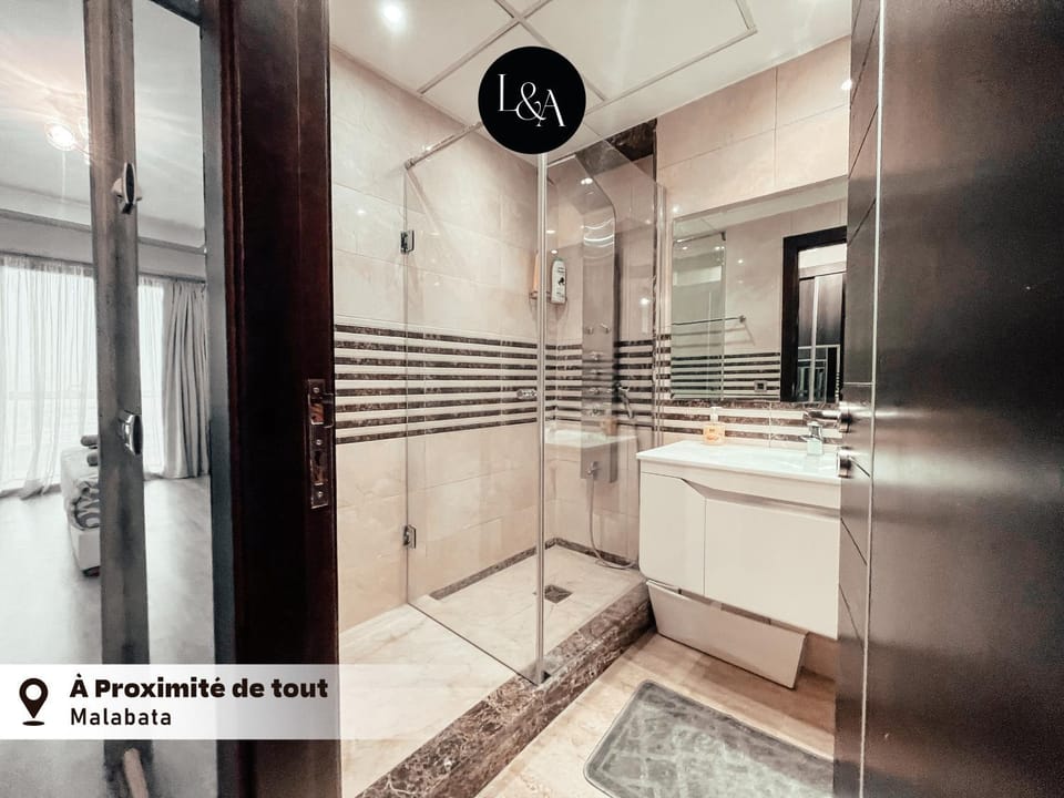 Shower, Toilet, Bath