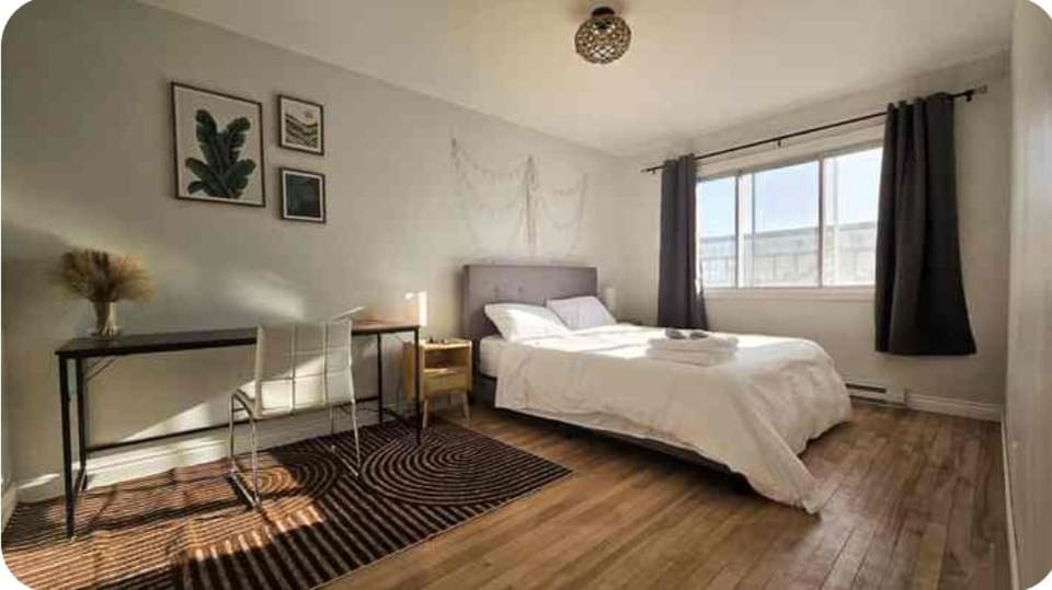 Boho style Private rooms in a shared three rooms apartment Apartment in Laval