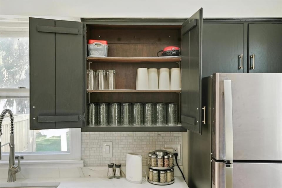 Golden Dunes Stay Valpo 5 BR, 3 King Beds, Game Area House in Valparaiso