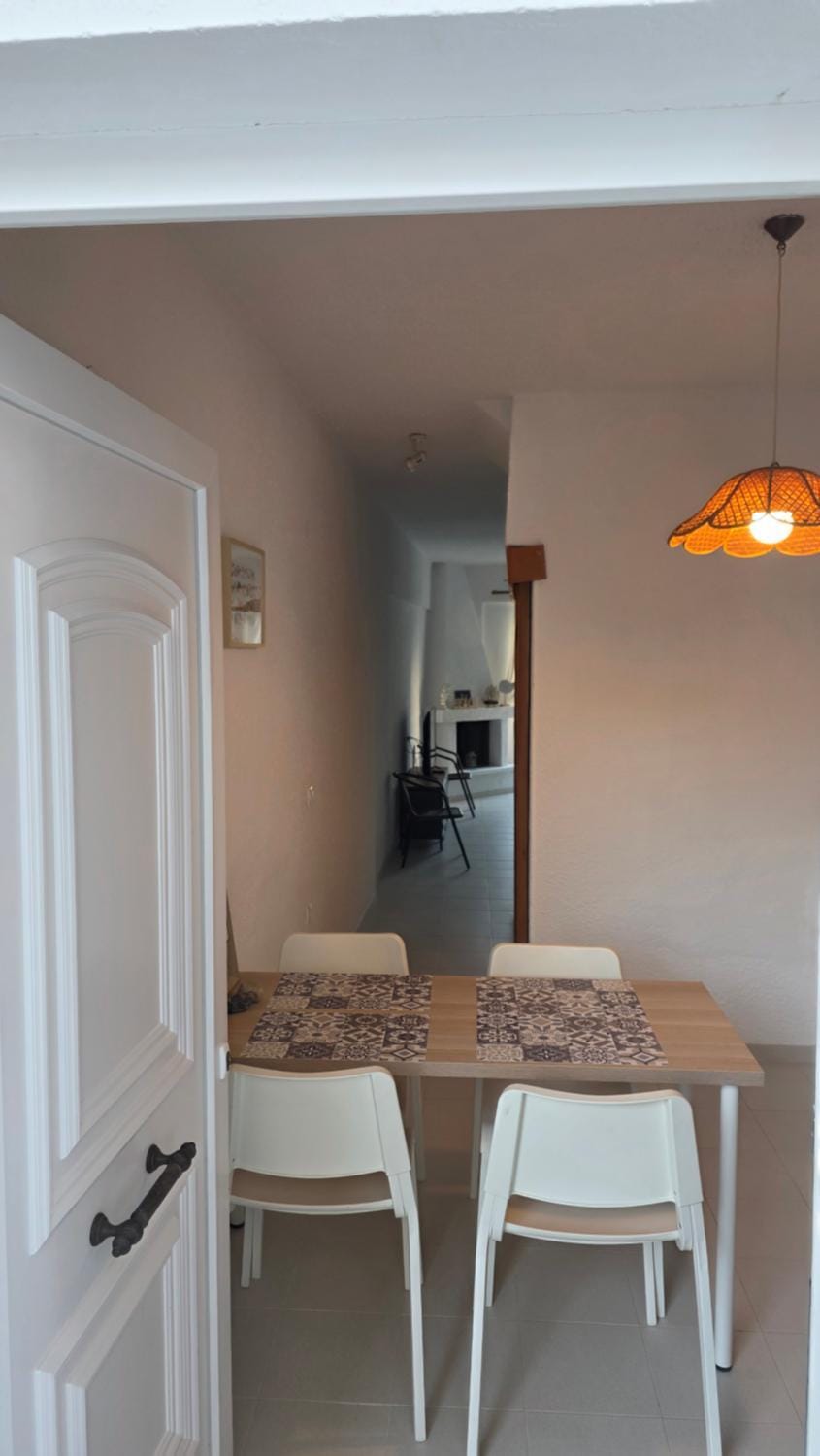 Facade/entrance, kitchen