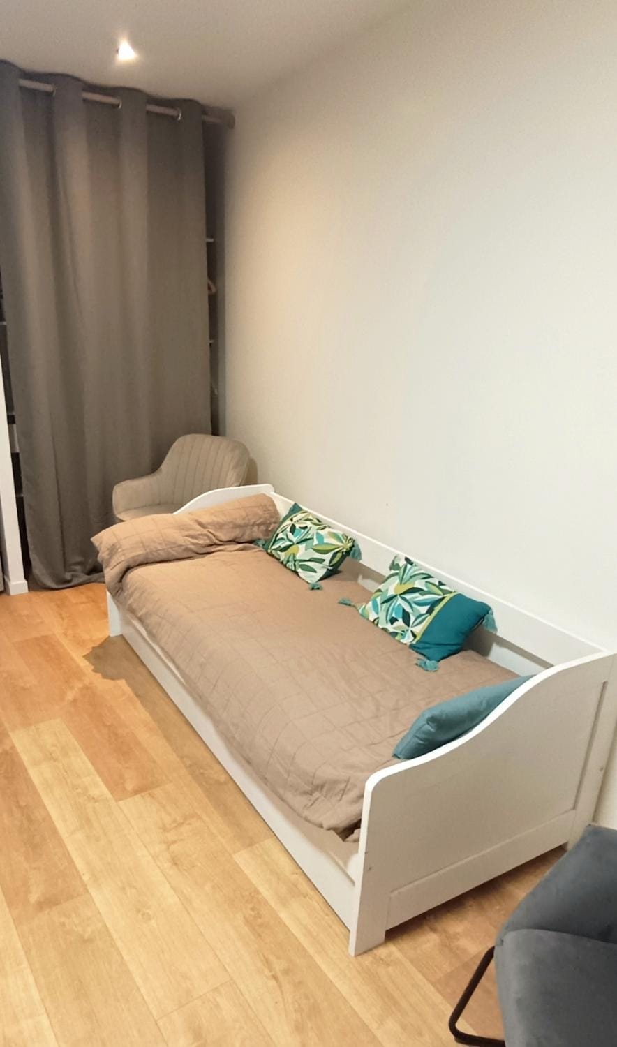 Bed, Bedroom