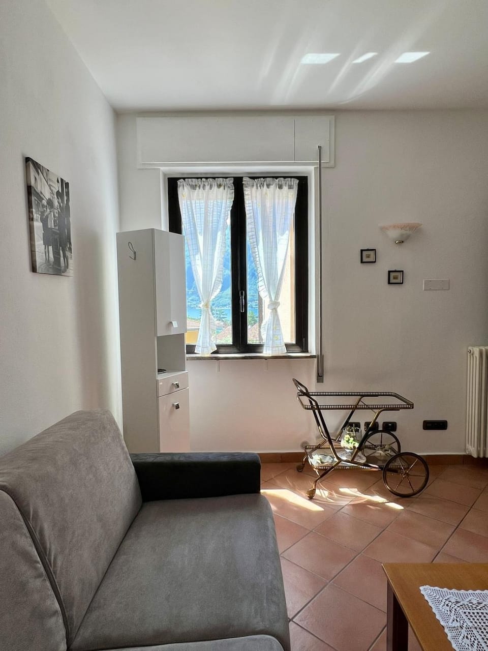 Living room, Seating area, internet