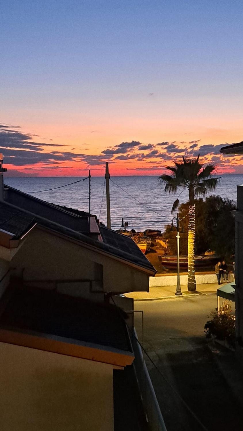L'Angolo sul mare Apartment in Calabria