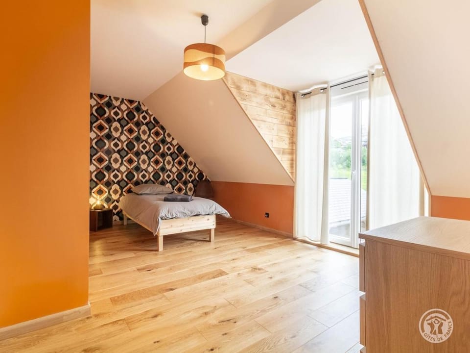 Bed, Photo of the whole room, Bedroom