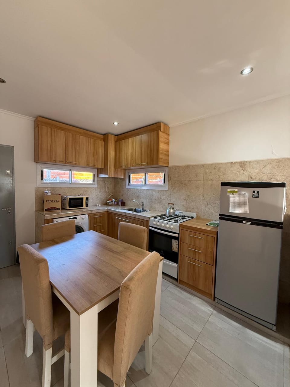 Kitchen or kitchenette, Dining area, dishwasher, minibar, oven, pet friendly, stove, toaster