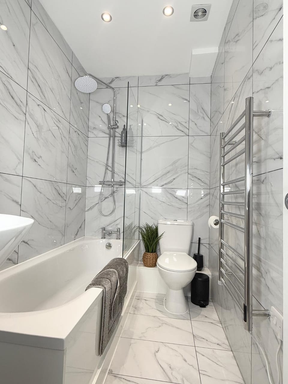 Shower, Bathroom, Bath, towels