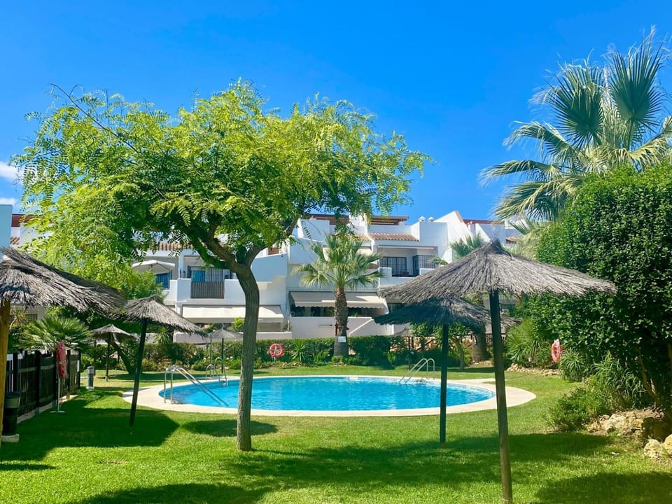 Garden, Swimming pool
