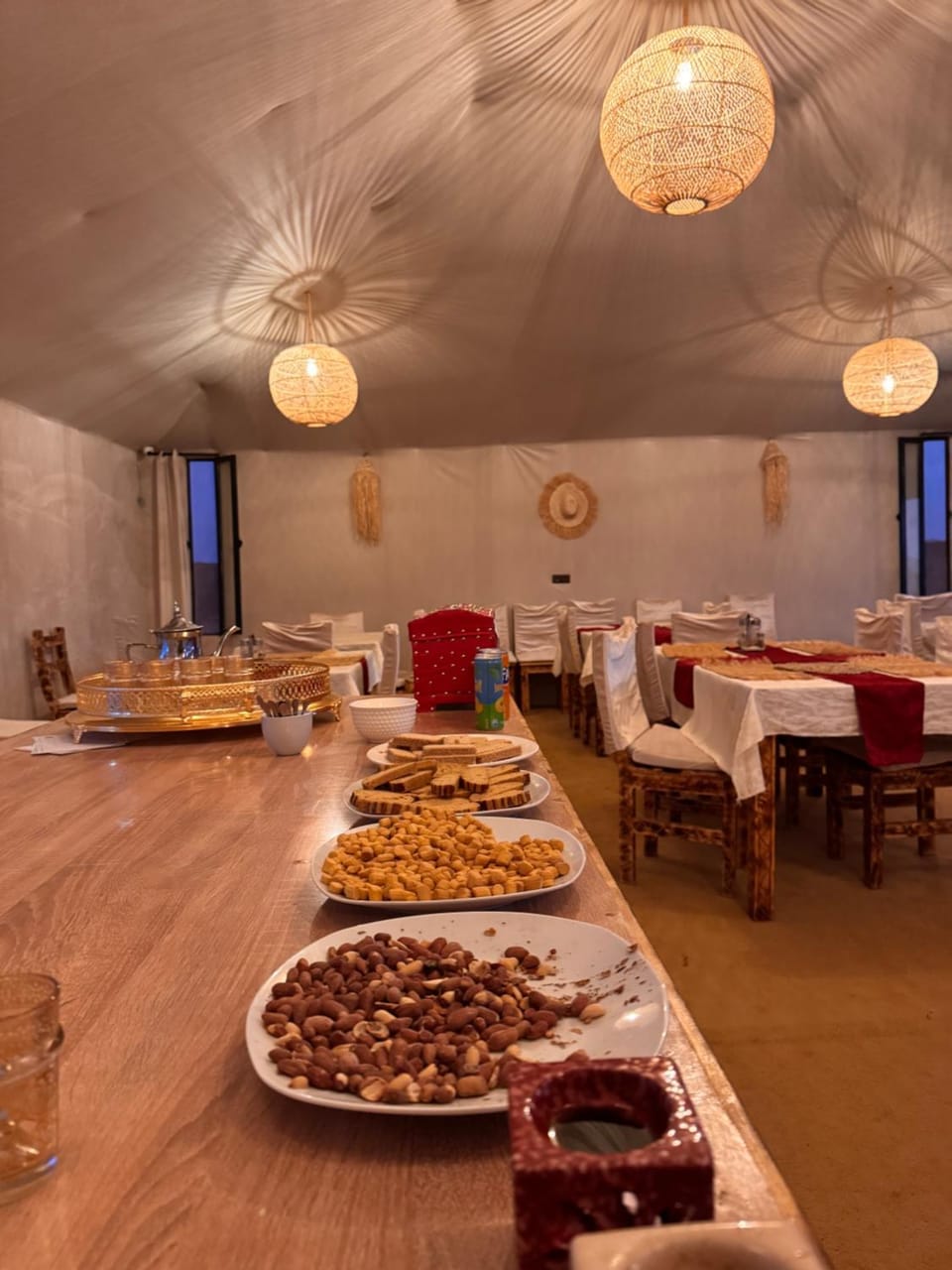Restaurant/places to eat, Food and drinks, Food