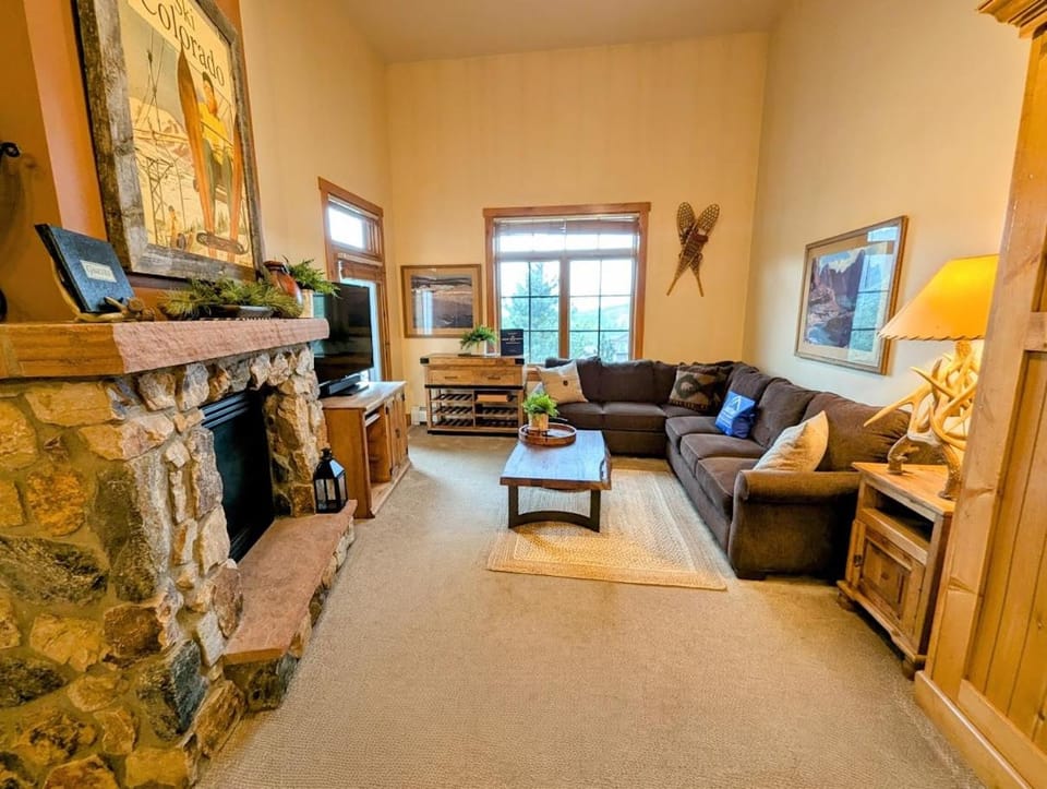 Expedition Station 8634 by SummitCove Lodging in Colorado House in Keystone