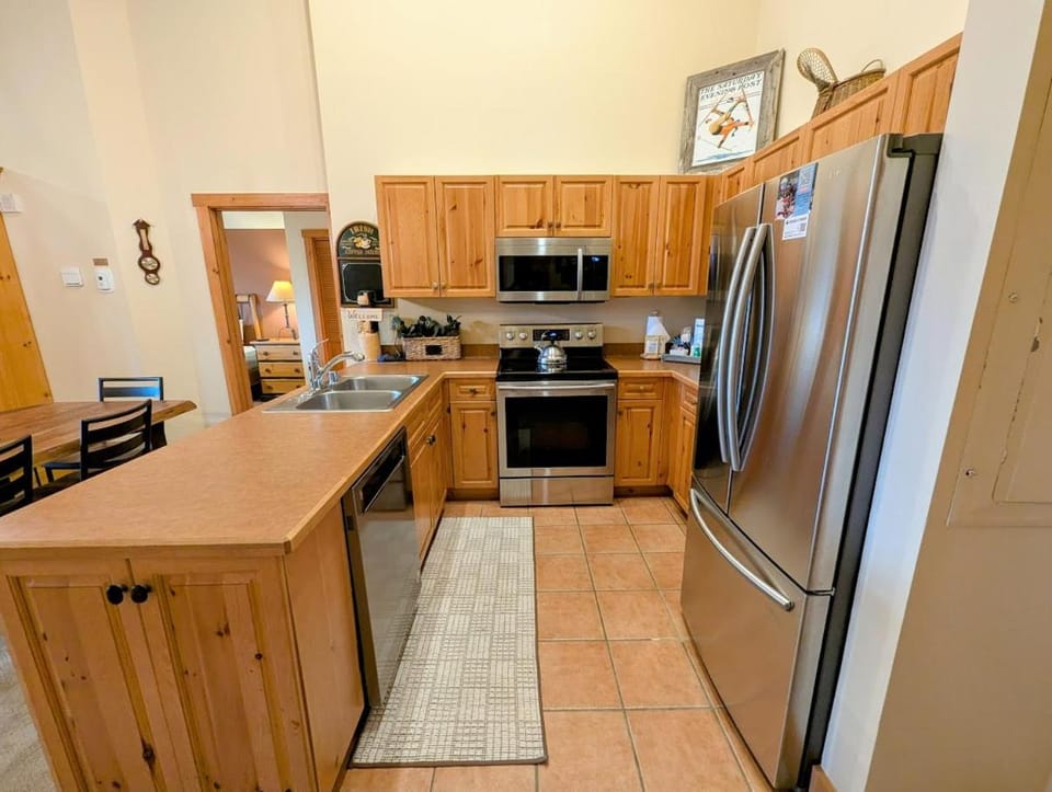 Expedition Station 8634 by SummitCove Lodging in Colorado House in Keystone