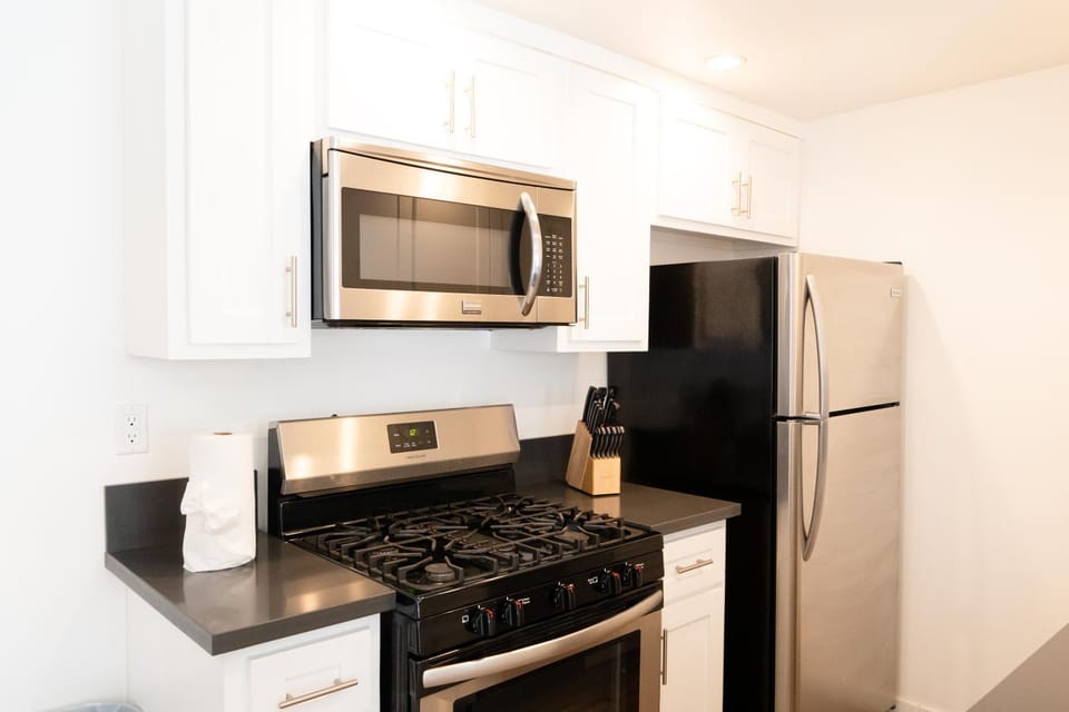 Kitchen or kitchenette, stove