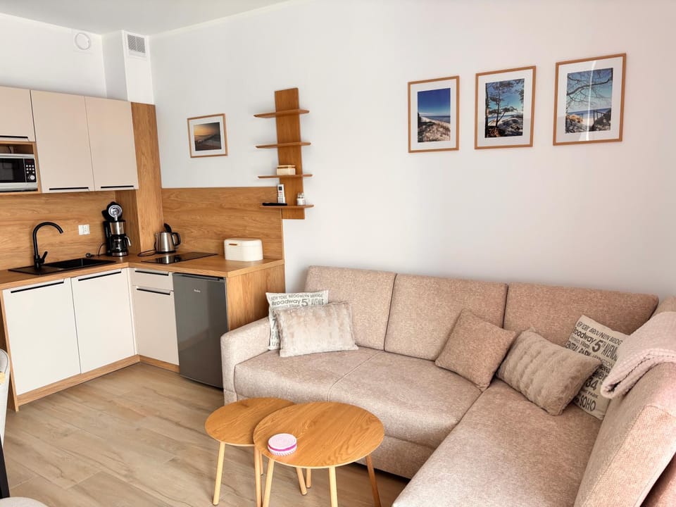 Living room, Seating area, oven