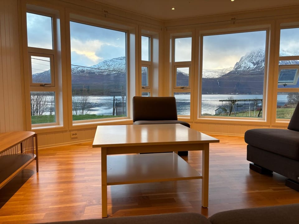 Arctic View Apartment - Country Retreat near Tromso Apartment in Troms Og Finnmark