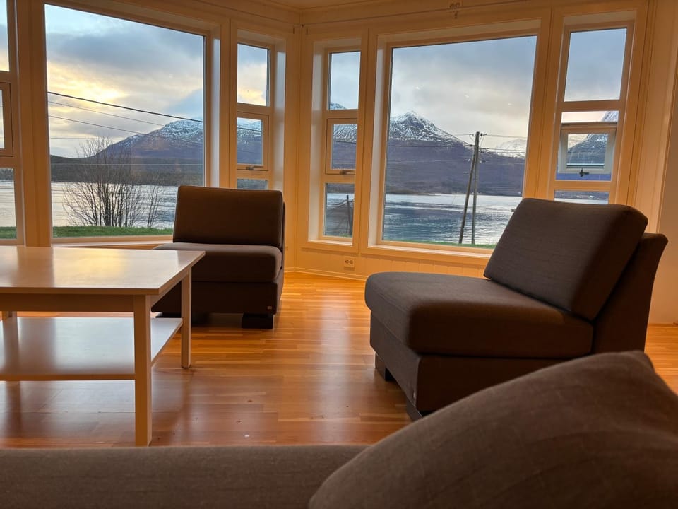 Arctic View Apartment - Country Retreat near Tromso Apartment in Troms Og Finnmark