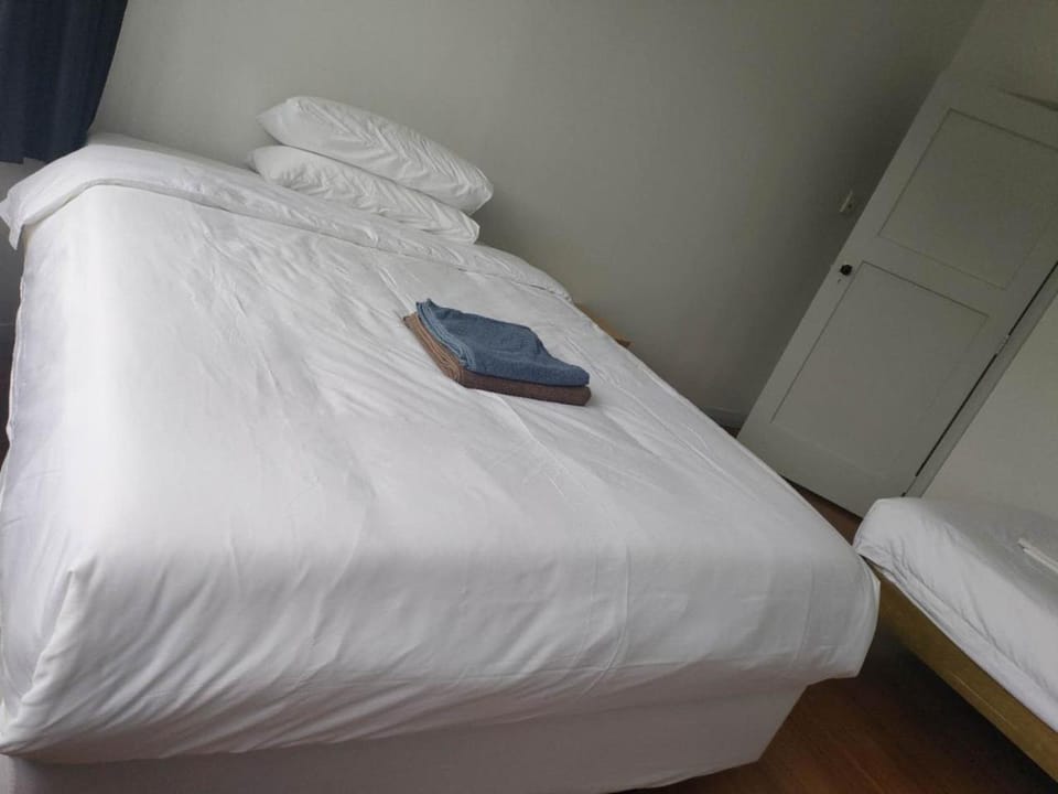 3 Bedroom House A House in Auckland