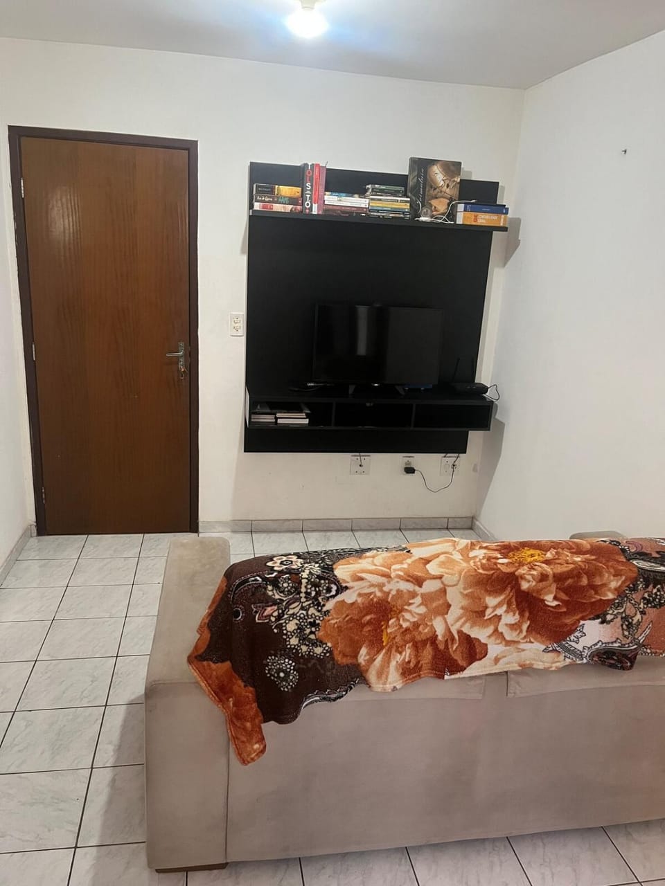 Quarto Privativo em Condomínio Apartment in State of Goiás