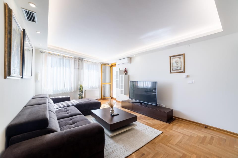 TV and multimedia, Living room