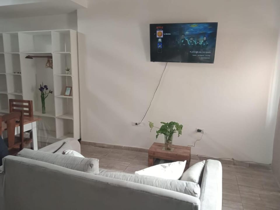 Communal lounge/ TV room, TV and multimedia, Living room, Seating area