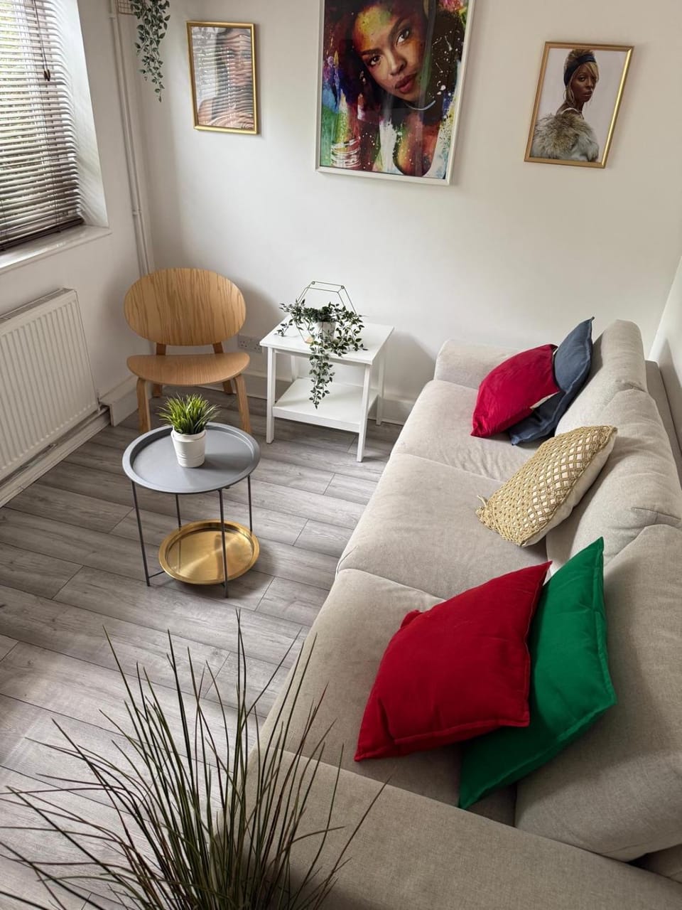Flamingo Short Lets Greenleys House in Aylesbury Vale