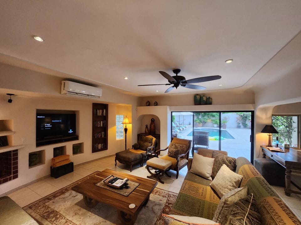 Beach 5 min walk - Private Casa Shona 5 Bedroom House in San Jose del Cabo