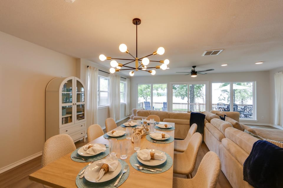 Waterfront Cedar Creek Lake Gem: Near Marina! House in Cedar Creek Reservoir