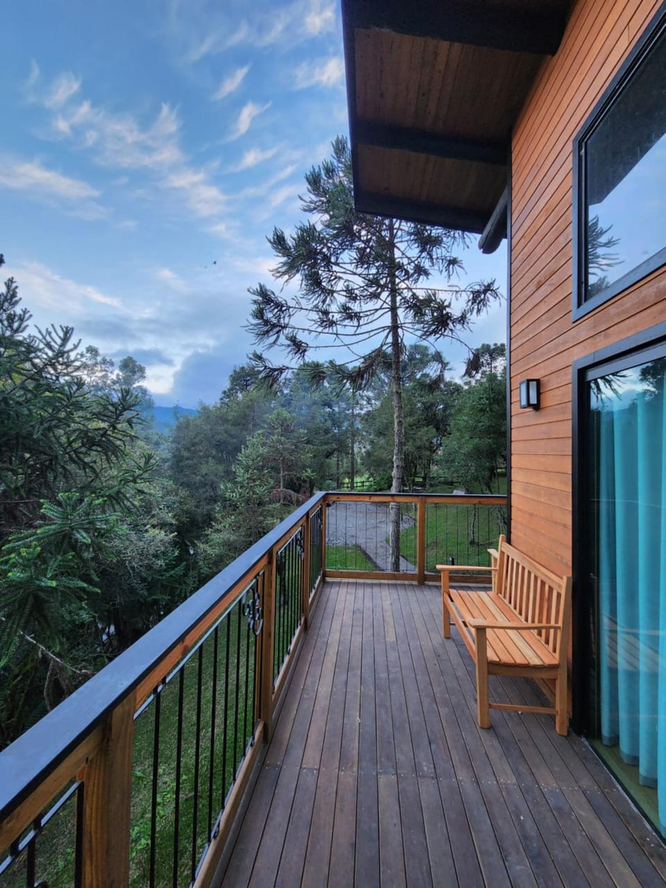 Property building, Day, Natural landscape, View (from property/room), Balcony/Terrace, Mountain view