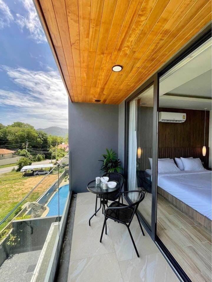 Sea Breeze 2 Bedrooms Rawai Naiharn Beach Apartment in Rawai