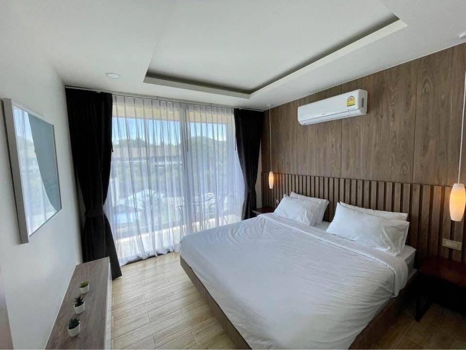 Sea Breeze 2 Bedrooms Rawai Naiharn Beach Apartment in Rawai