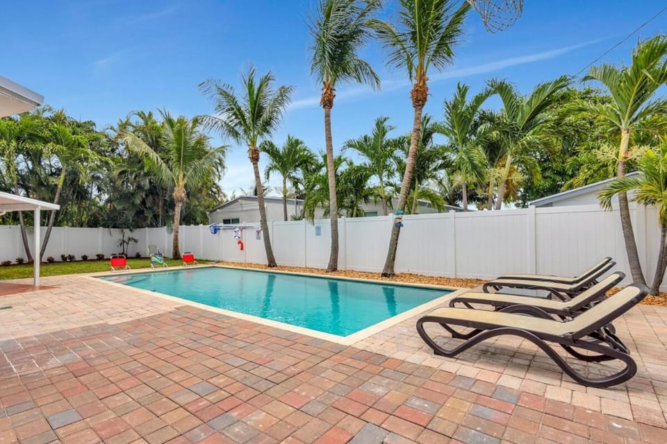 Barefoot in Lantana Paradise House in Lantana