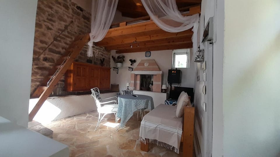 Water Planet Rooms Bed and Breakfast in Gaios