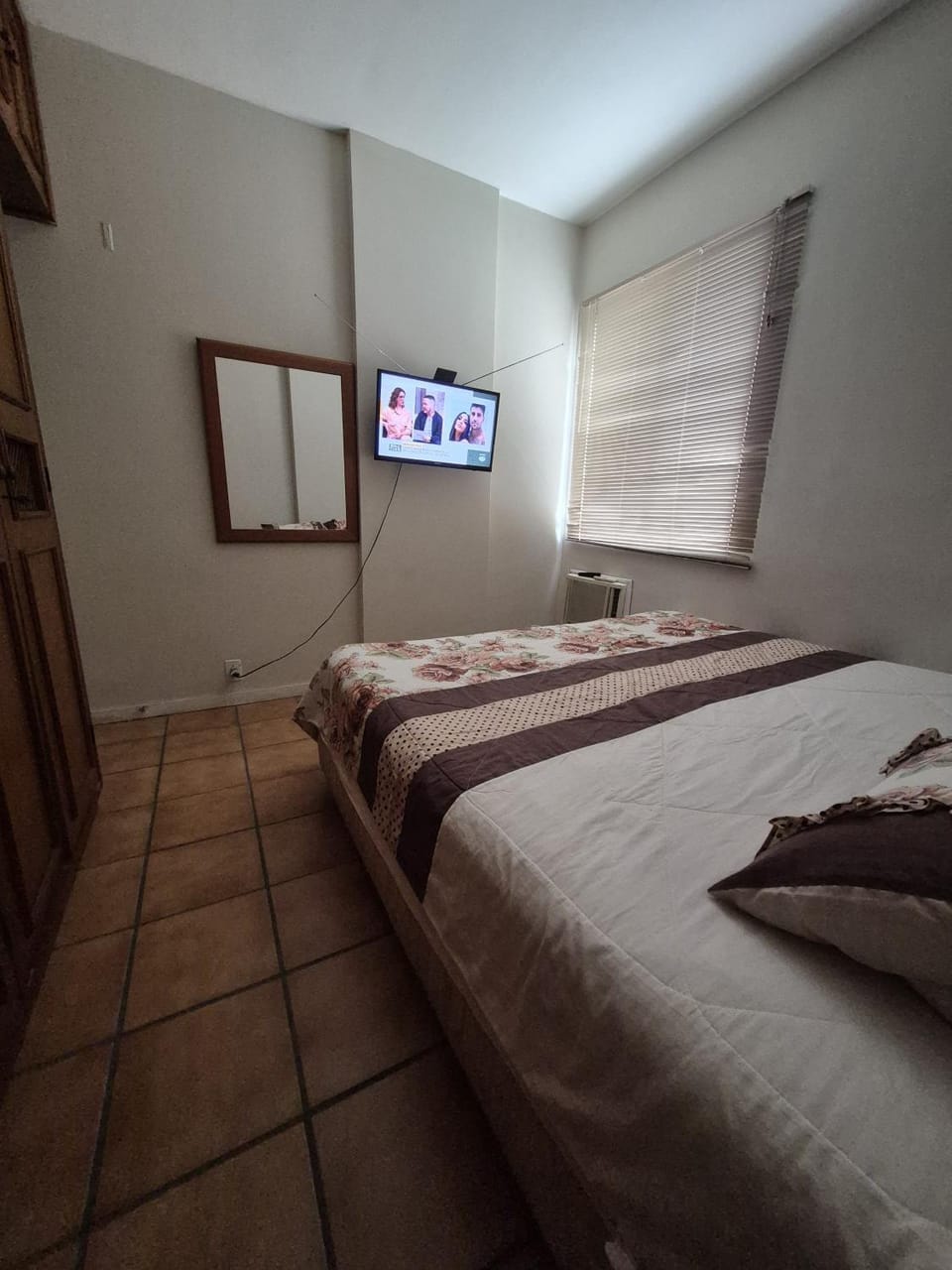 TV and multimedia, Photo of the whole room