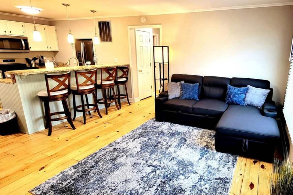 Cute & Cozy Lakeview House on Chain O Lakes with Hot Tub Option House in Fox Lake