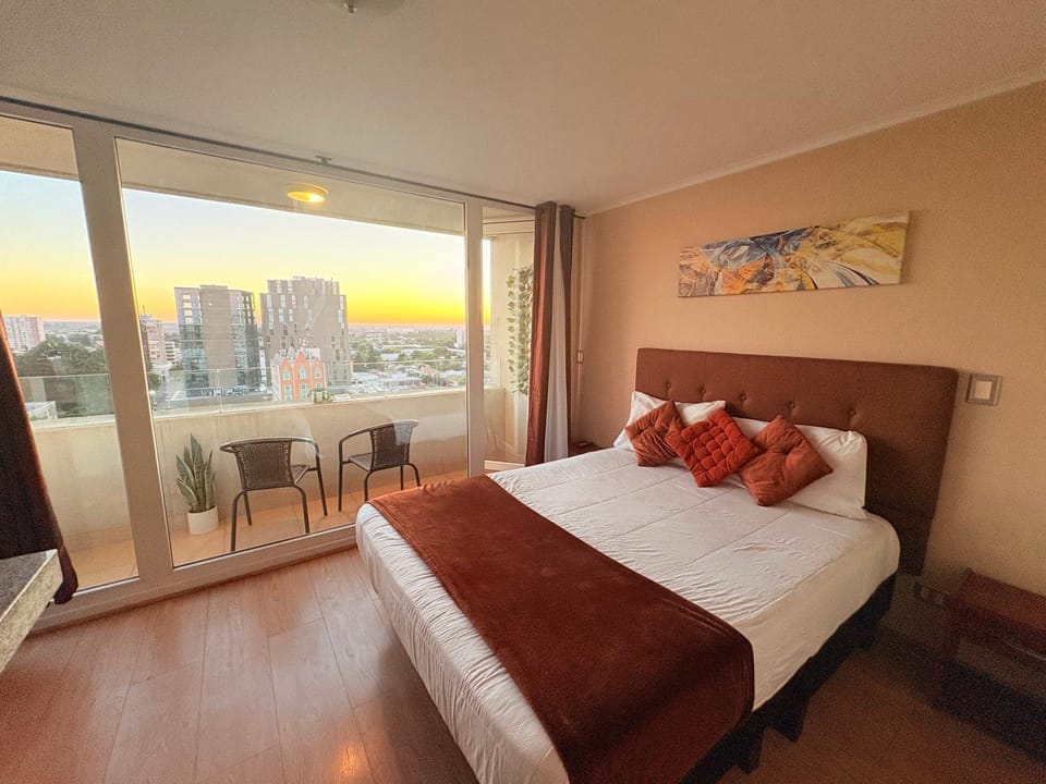 DEPARTAMENTO SEGUR0, COMODO Y TRANQUILO en Chillán Centro, ideal para descansar, full equipado, Wifi y estacionamiento Apartment in Bio Bio, Chile
