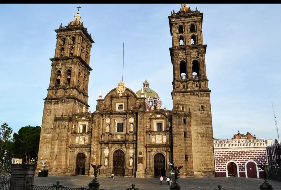 Nearby landmark, Landmark view