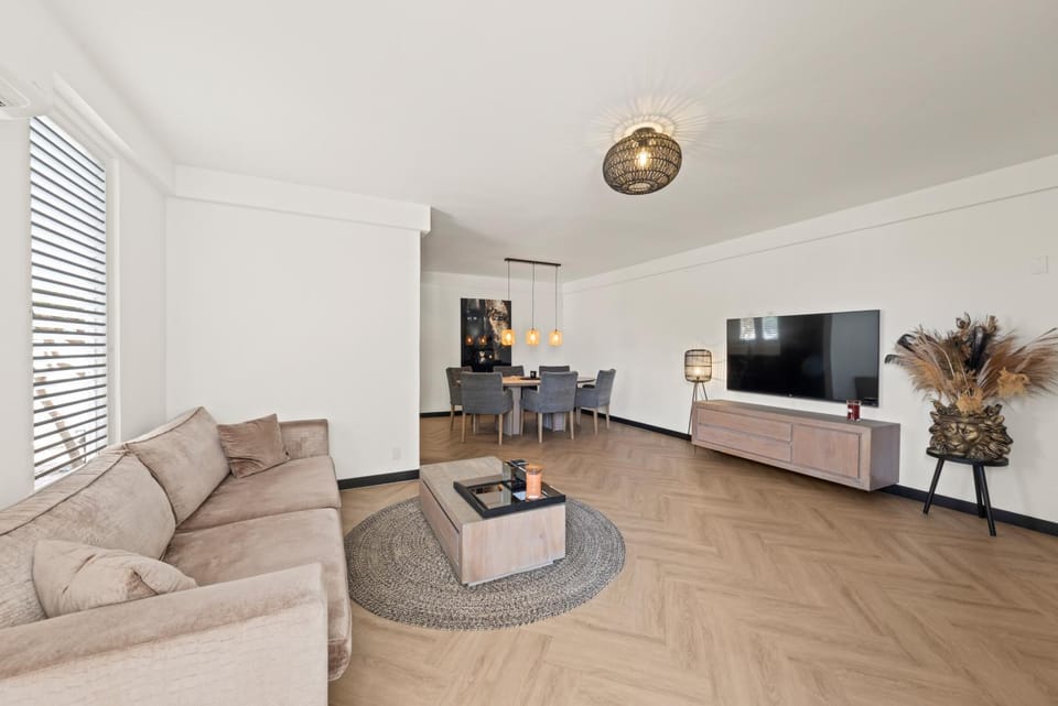 NEW! Villa River Centrally located Apartment in Willemstad
