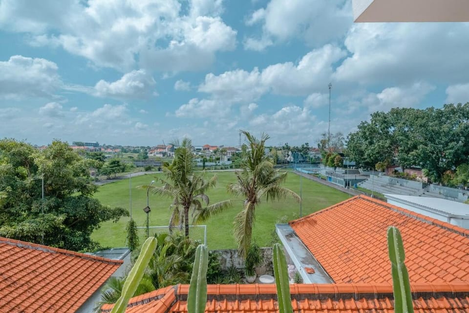 Villa SANKARA - Rooftop 3BR Villa with Brasero & Cinema - Sunset view - Canggu Beach House in North Kuta