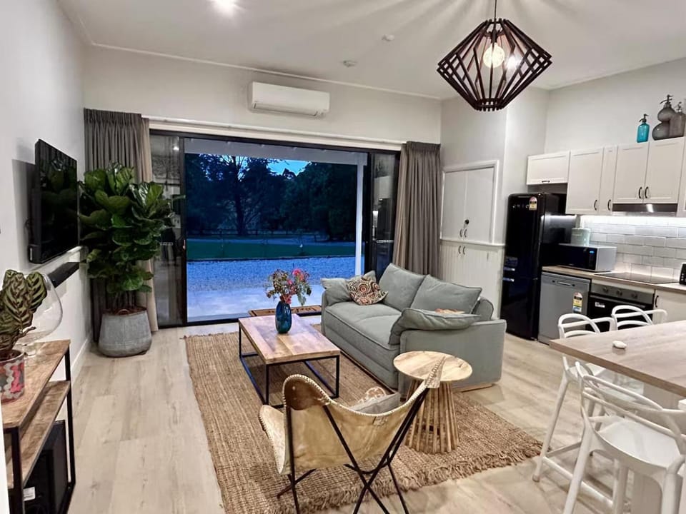 The Eco Shed - Private Riverfront Getaway - Close to Town - Pet Friendly House in Bellingen