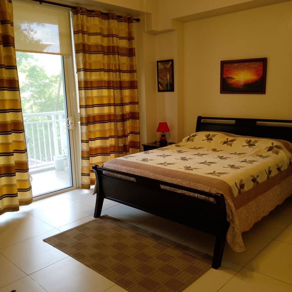 Pico de Loro Beach and Condo Apartment hotel in Nasugbu