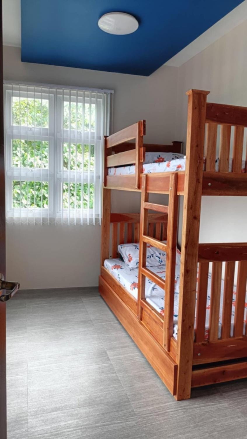 Mabini Guest's House Bed and Breakfast in Calabarzon