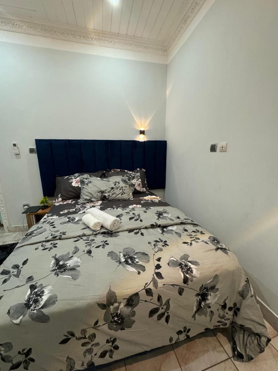 Résidence Béthel, Logpom- Groupe électrogène, Eau chaude, WiFi, Gardien, Parking Apartment in Douala