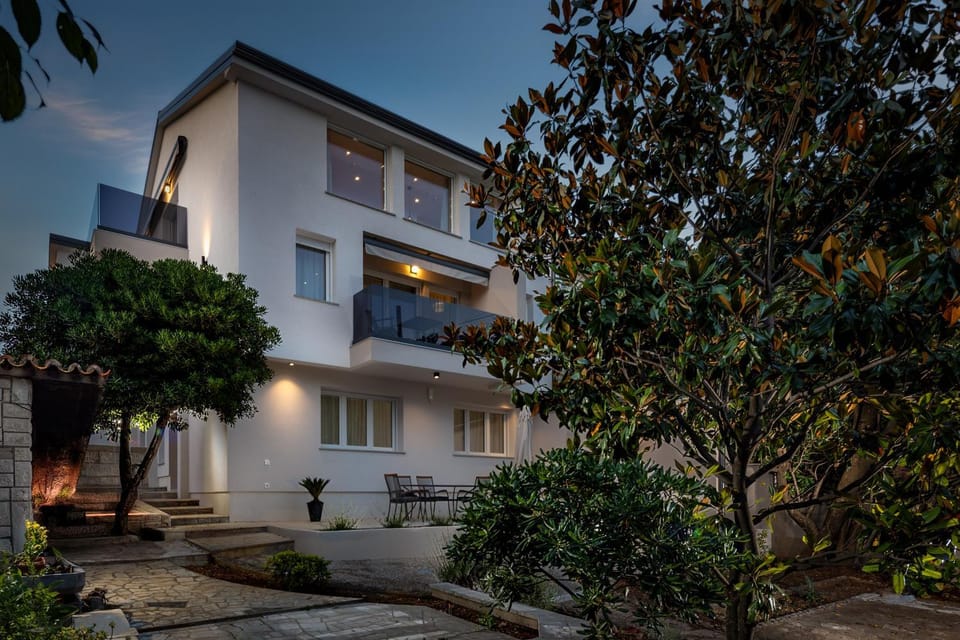 Desamani 975 Apartment in Primorje-Gorski Kotar County