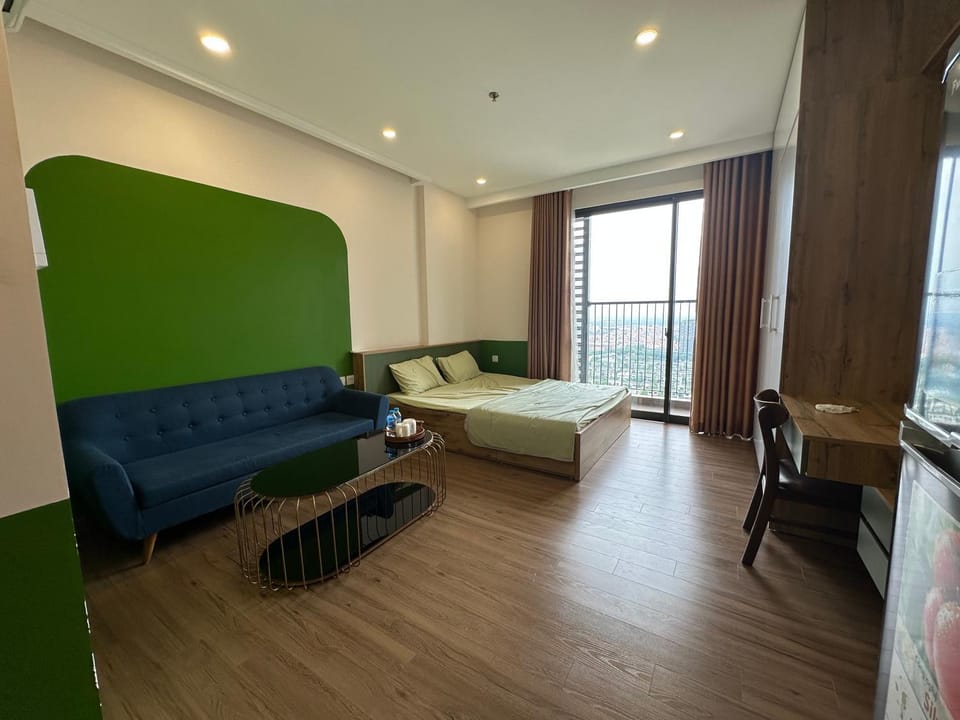 Chích Cún Homestay Sky Oasis Ecopark Apartment in Laos
