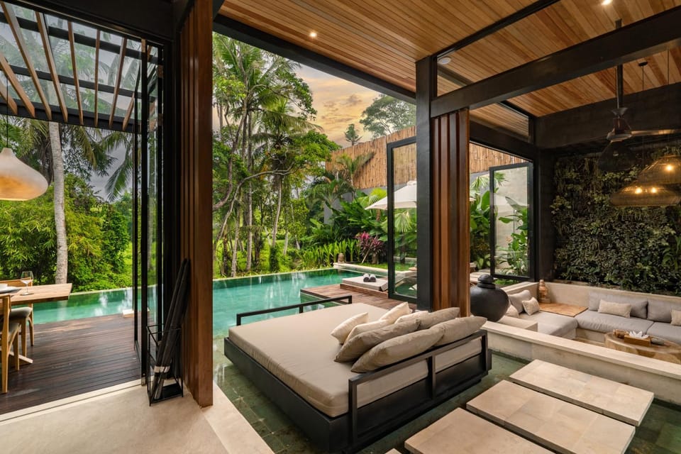 Photo of the whole room, Pool view, Swimming pool