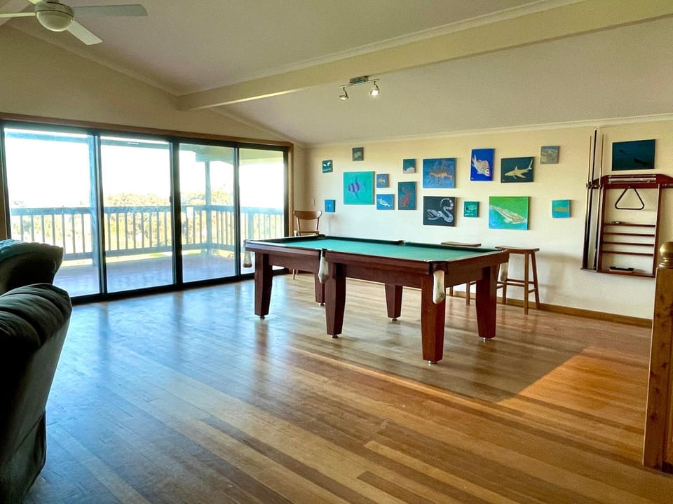 Bayview Heights House in Kingscote