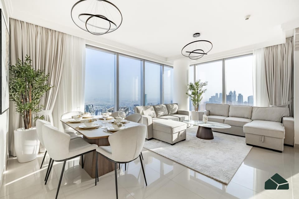 Day, View (from property/room), Living room, Photo of the whole room, Dining area, City view