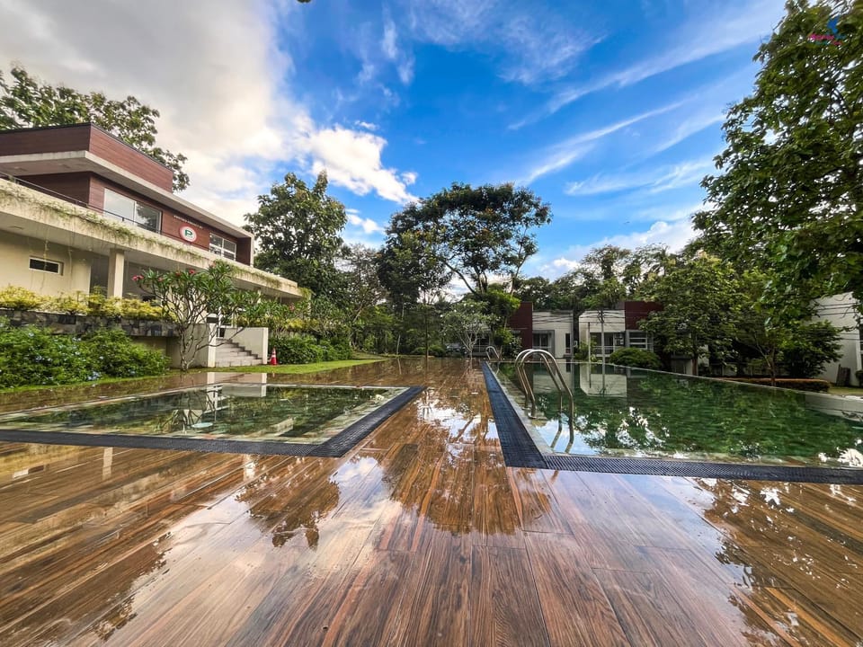 Garden, Swimming pool