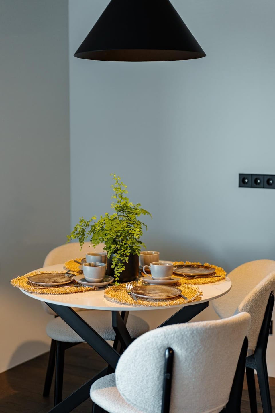 Food and drinks, Dining area, Food