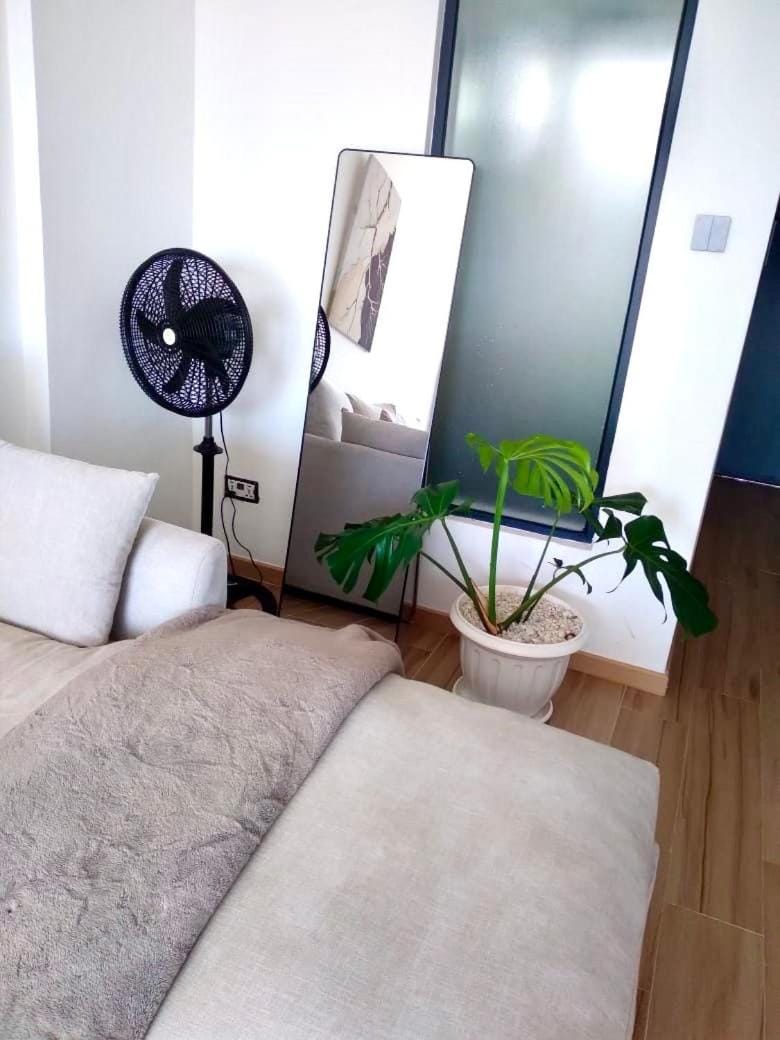 Himalaya Executive Studio Heated pool Apartment in Nairobi County