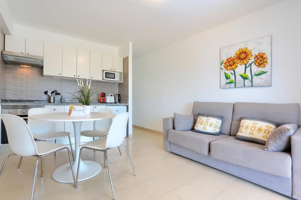 LILLY APARTMENT Playa De Las Americas Apartment in Costa Adeje