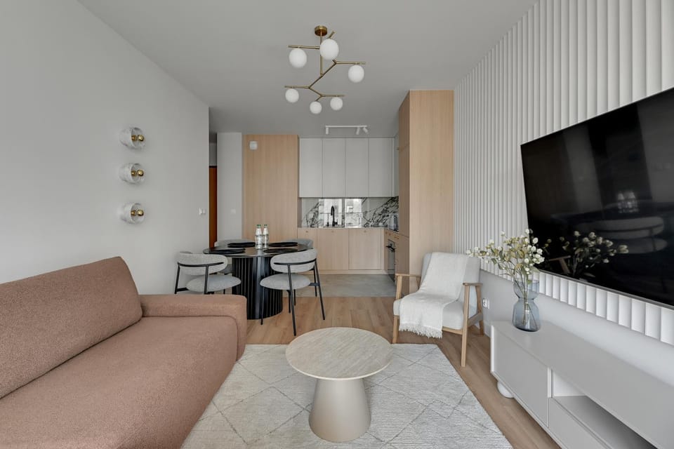 TV and multimedia, Living room, Seating area, Dining area